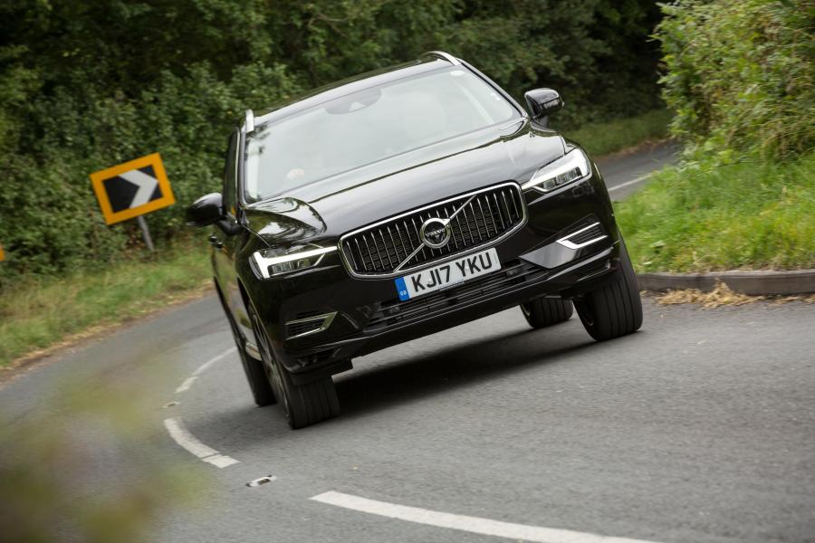  Volvo XC60 T8 Inscription 2017 года  (UK) (фото 31 из 40)